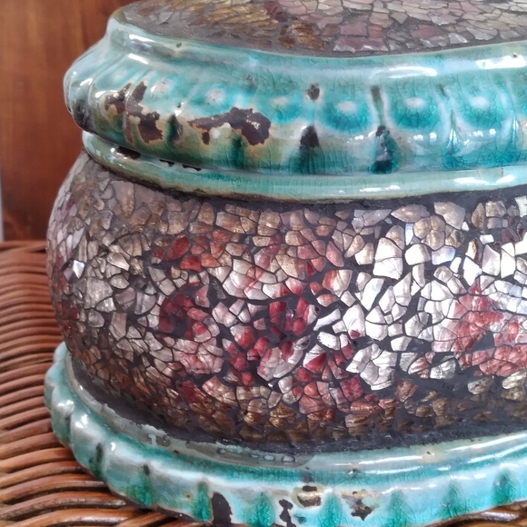 Decorative paisley shaped keepsake ceramic dish - Picture 5 of 13